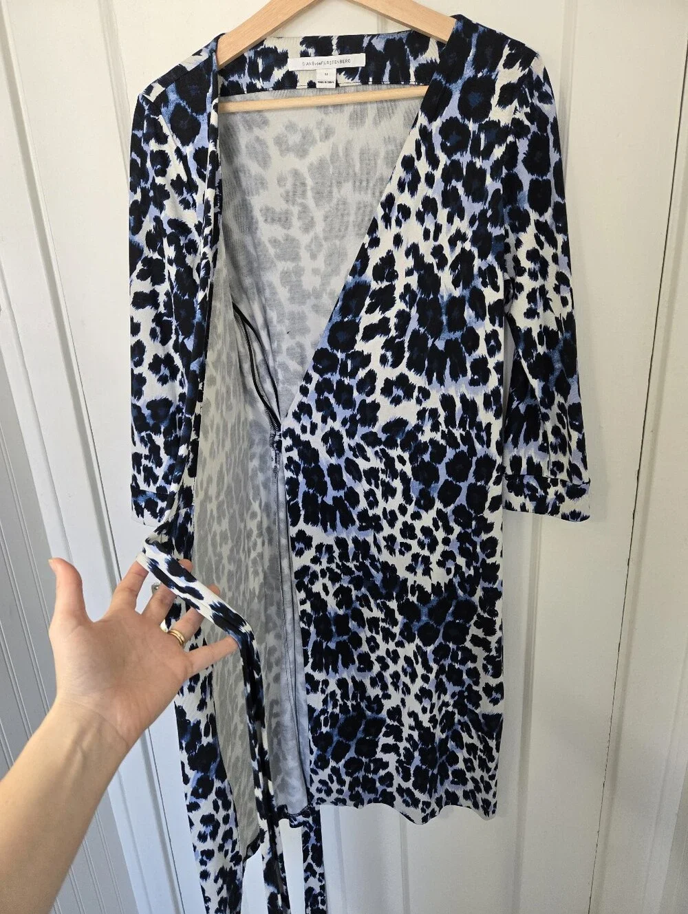 Diane Von Furstenberg DVF New Julian Silk Jersey Wrap Dress Size 12 Snow Cheetah - Picture 6 of 15
